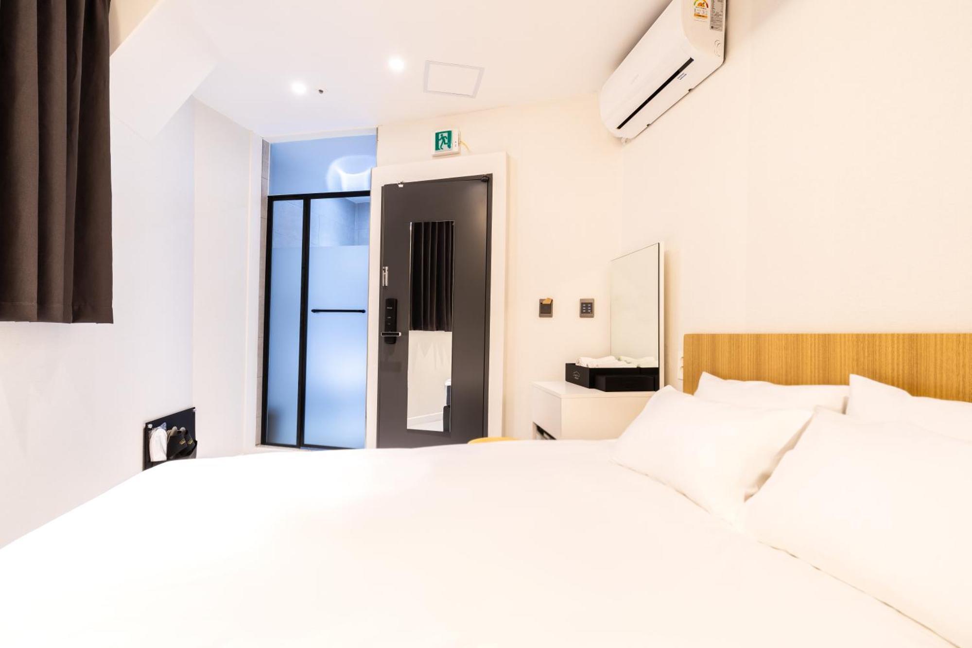 U Stay Myeongdong Seoul Exterior photo