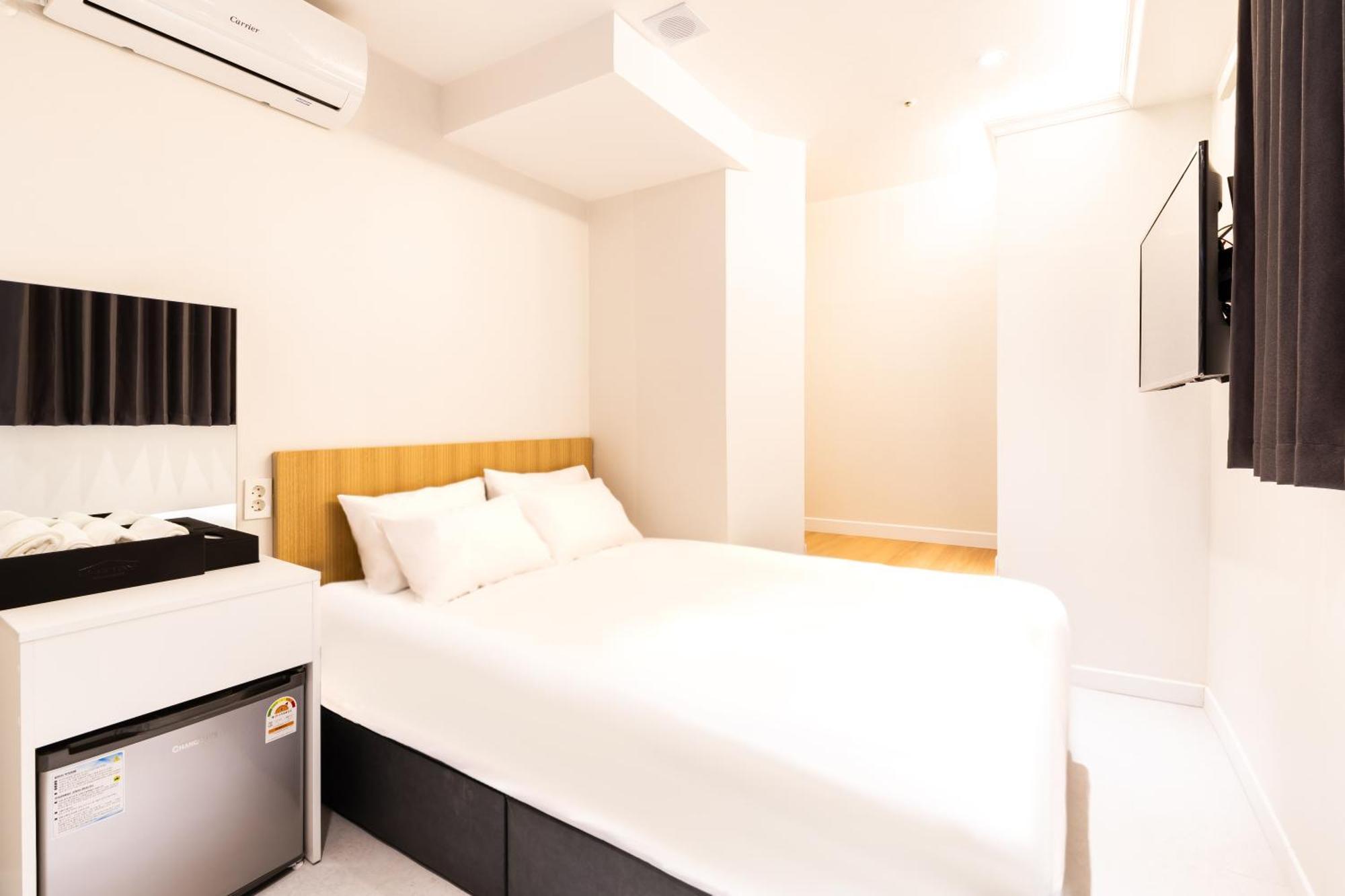 U Stay Myeongdong Seoul Exterior photo