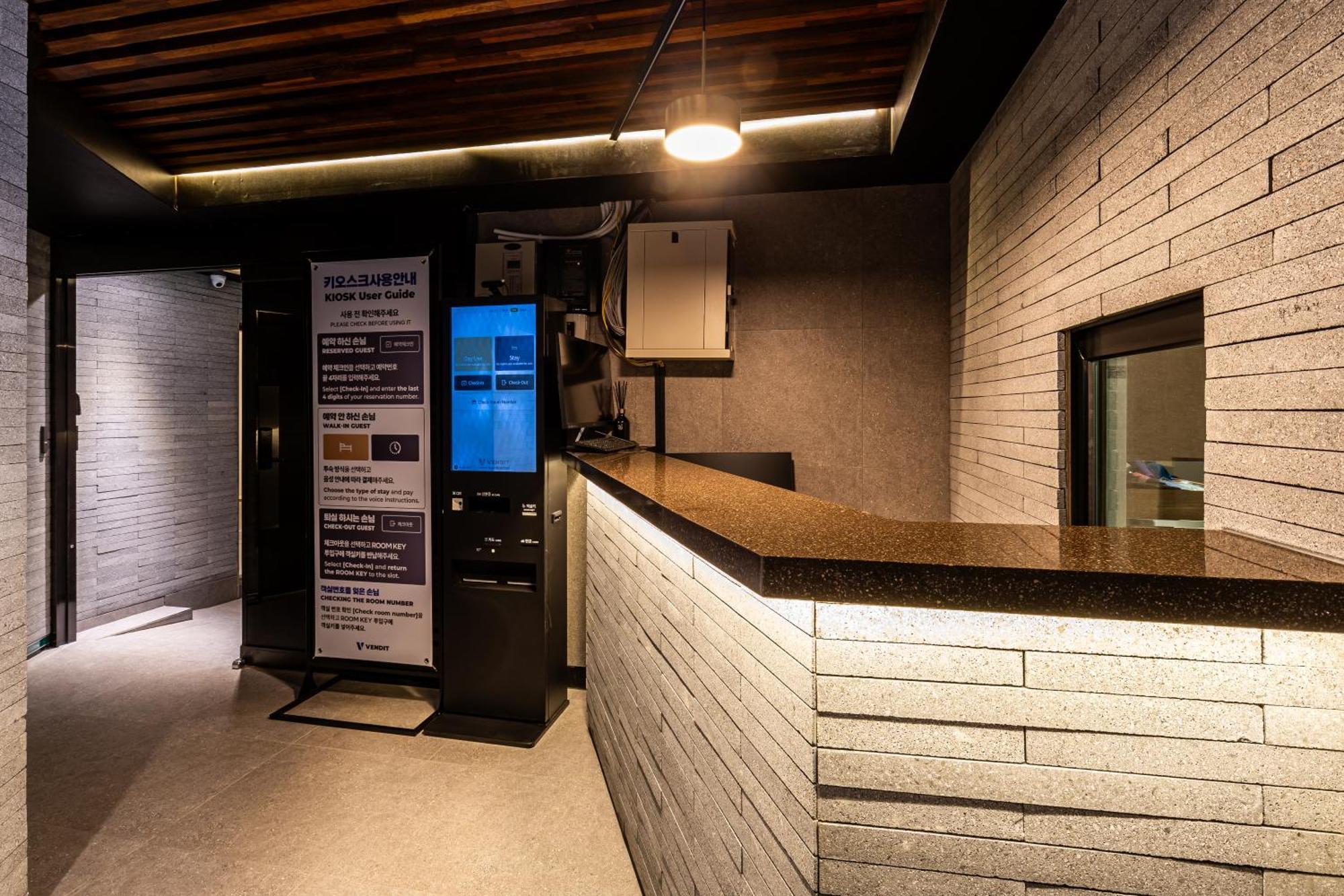 U Stay Myeongdong Seoul Exterior photo